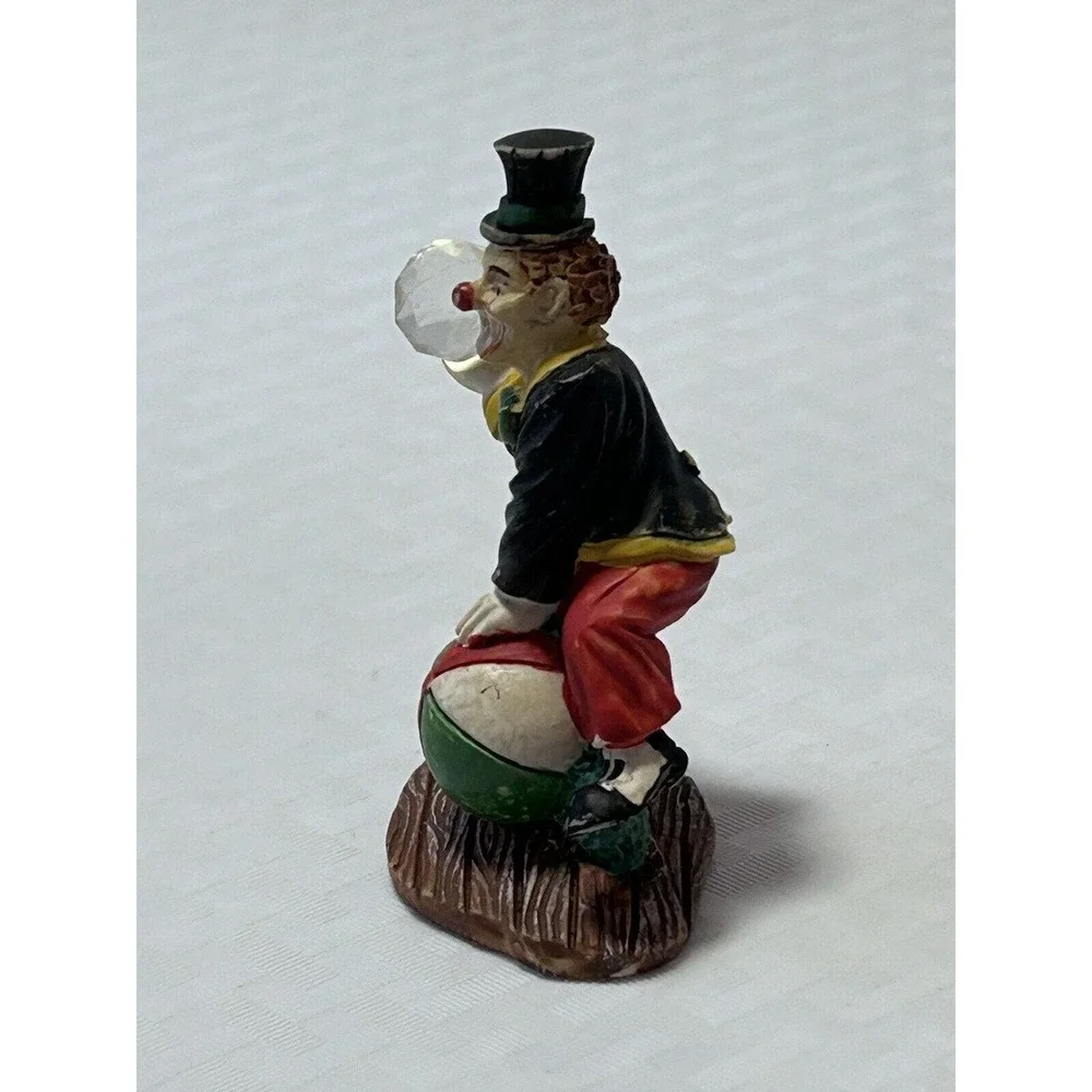 Vintage 2.75” Circus Clown Resin Figurine KG‎ Top Hat Crystal Ball